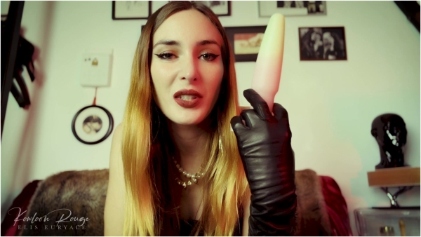 Mistress Elis Euryale - Feel the pressure - smothering rebreather gas mask aroma