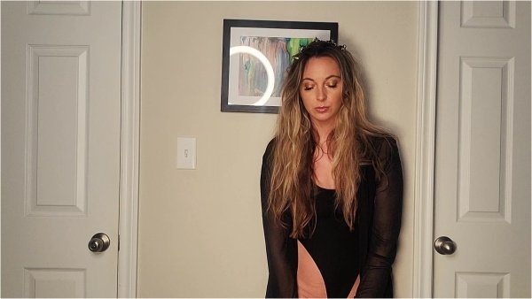 Allie Eve Knox - Don't Give A Damn