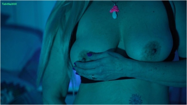 Tabithaxxx  - Feeling Red Blue I Play With Myself 4u