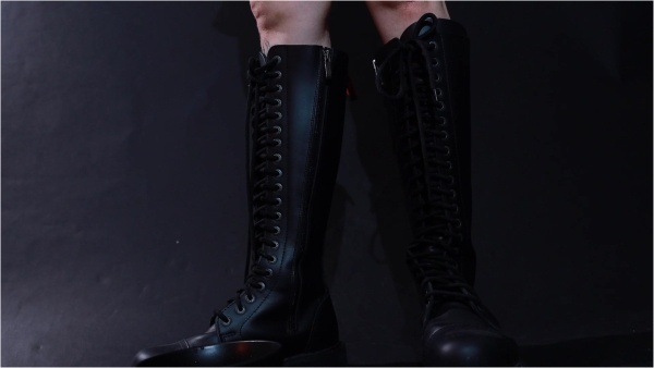 Empress Poison - Captive Vol 4