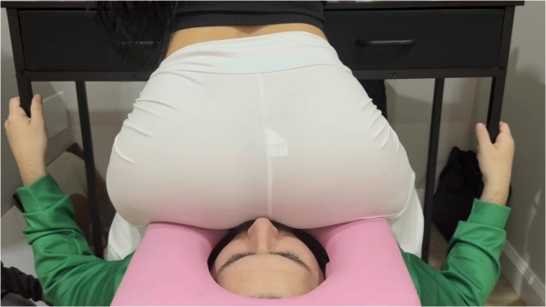 Fetish Nature Films - SushII Xhyvette - Wendys Makes Me So Gassy