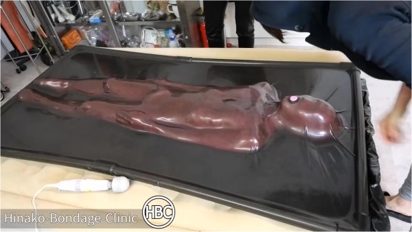 Hinako Bondage Clinic - Mistress Hinako - Zentai Vacuum Bed Abandoned By Three Girls