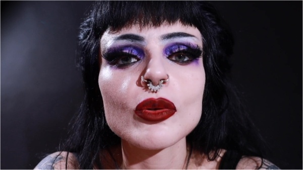 Empress Poison - Captive Vol 3