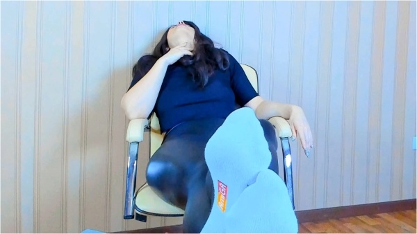 JuliaCrown - Transforming Therapist into Dominatrix