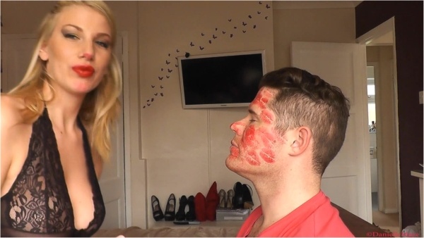 Danielle Maye XXX - Danielle Maye Lipstick Kisses