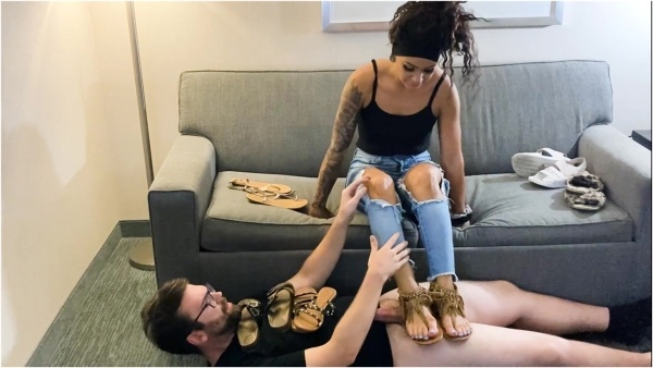 ONLYBALLKICKING - Ballbusting With My Favorite Sandals - Stella