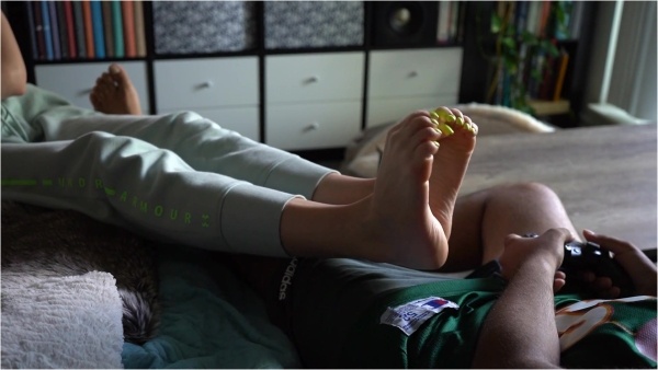 Imilia Audley - Toetallydevine - Video Game Foot Tease