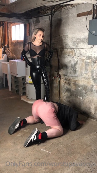 Goddess Ava Onyx - Ball Busting And Wedgie On A Fresh Slave I Love The Way It Squirms