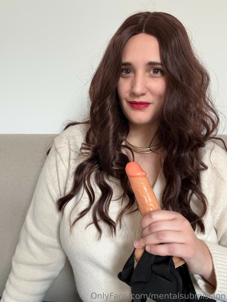 mentalsubmission aka Daphne Merian Savoia - OnlyFans Pack - 10 audio, 225 clips and 388 Photo