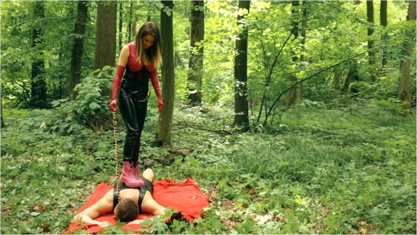 NoirQueenie - Pet Training Trampling In The Woods