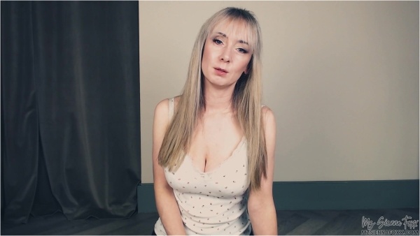 Mz Sienna Foxx - Fetish Goddess - No plans no friends no life