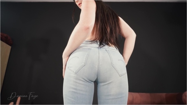 Domino Faye - ASMR getting into my tight jeans