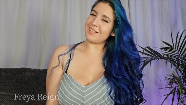 Freya Reign - Roommate Teases You Back While Friends Are In The Next Room