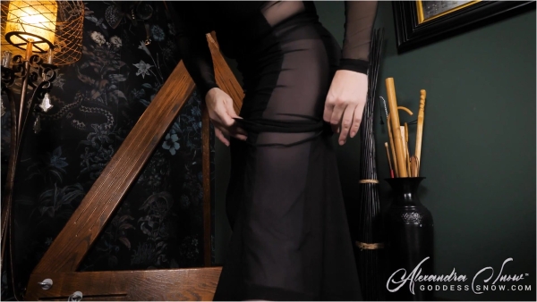 Goddess Alexandra Snow - Pathetic Pantyhose Worship