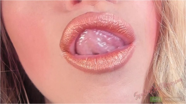 Petite Mercy - Metallic Copper Lipstick Application