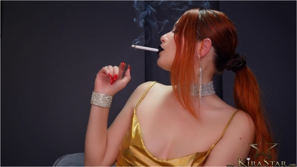 Kira Star - 4K Ultra Long Cigarette
