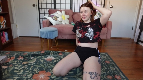 itskinkerbell - Balloon Sitting and Popping