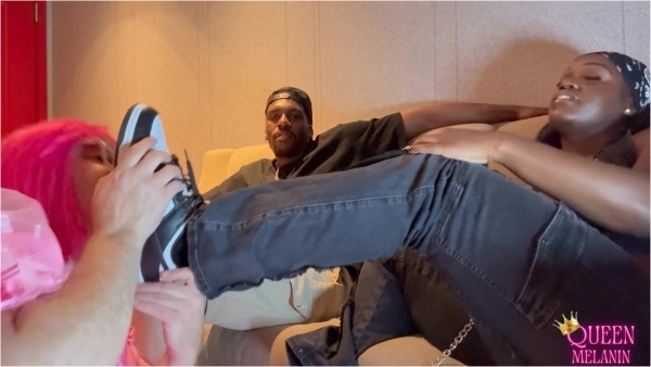 Queen Melanins Clips - Sissy Cuck Worships our sneakers and feet