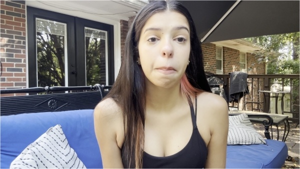 AriaNicoleXXX - Allergy Season Sneezing and Nose Blowing 4K