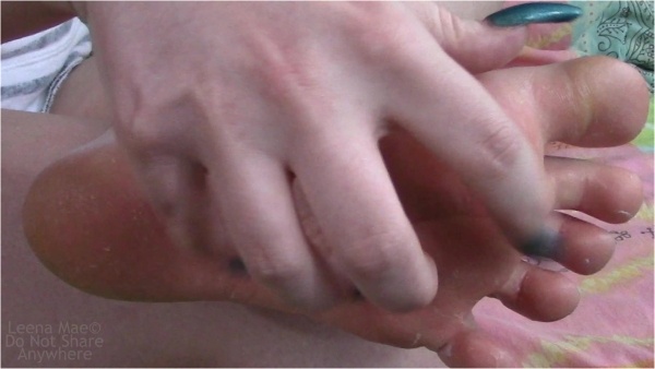 Leena Mae - Cum to My Foot Tickling
