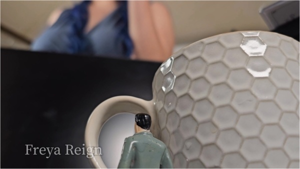 Freya Reign - Taking Over Your Job Assistant Shrinks and Eats You