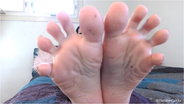 Natalie Darling - Clean MY Feet