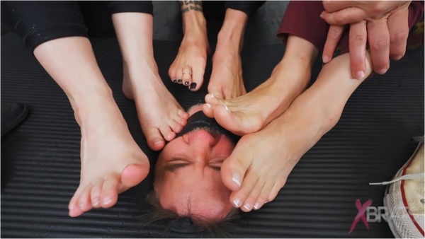 Bratty Foot Girls - Sunshine Tampa, Indica Jane, Josie Jo, Jason Ninja - Sunshine Josie Indica Real Stink 80
