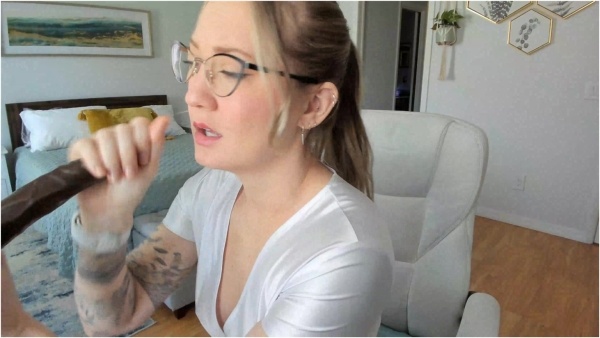BelaTalbotxx - Mean GF Cucks You At The Gym