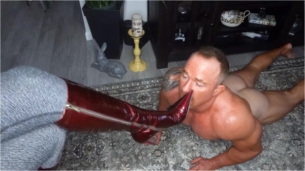 World Goddess Zephy - Teasing the loser with my sexy boots CUSTOM CLIP