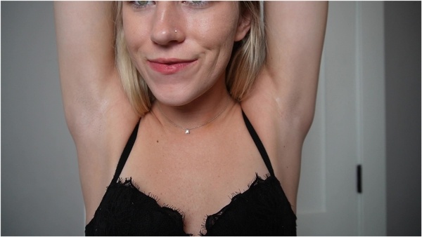 keeks 3005 - Licking My Smooth Armpits For You