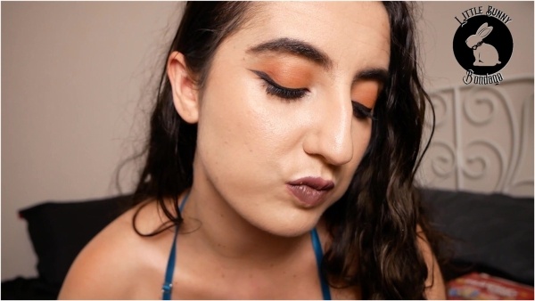 LittleBunnyB - Cheez It ASMR Muckbang