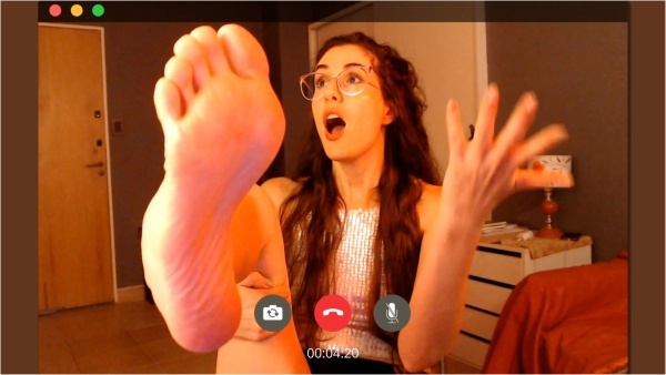 Mistress Maxima - Feet worship videocall