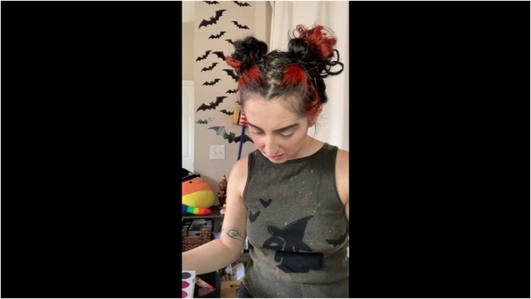 LittleBunnyB - How to do Spooky Make Up