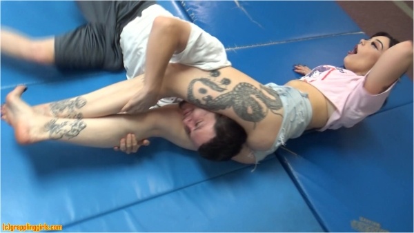 Grappling Girls In Action - Gghumiliated68