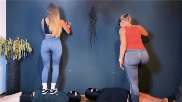 Goddess Kira Gold - Lady Nora, Kim Judge - Trampling and Facesitting Menschliche Yogamatten