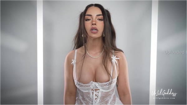 Urlilgoddess - Captivated By Silence