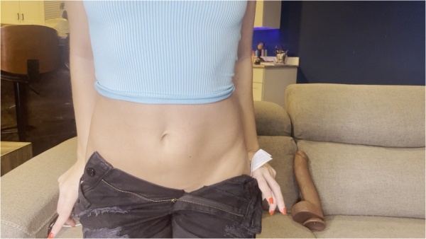 TaylorXclusive - JOI and build a sucking