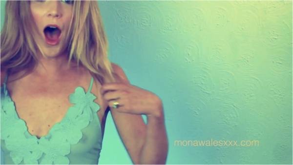 mona wales - Blonde Babe Blurps In Blue