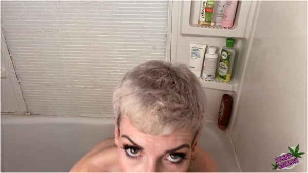 Ryland BabyLove - step Son Spying on step Mom in the shower fucked
