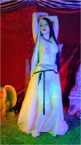 MadameBeatrix - Lily Munster does a Strip Tease Dance