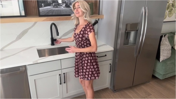 FetishMistress - Fembot welcomes you home MALFUNCTIONS while making dinner