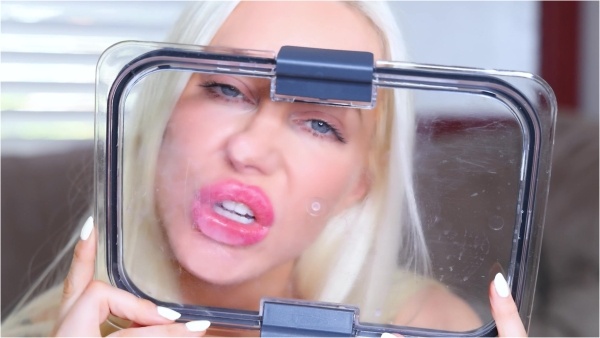 tarababcock - Licking Kissing Spitting and Moaning POV