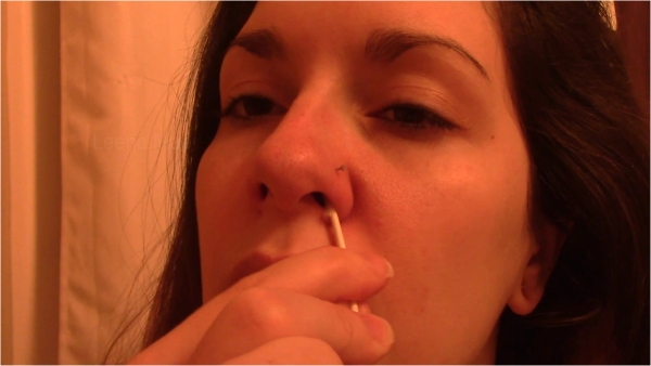Leena Mae - Q Tip Nose Pick
