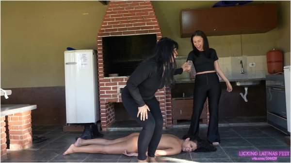 Licking Latinas Feet - INARA and NIKA You will moan with pleasure 4K