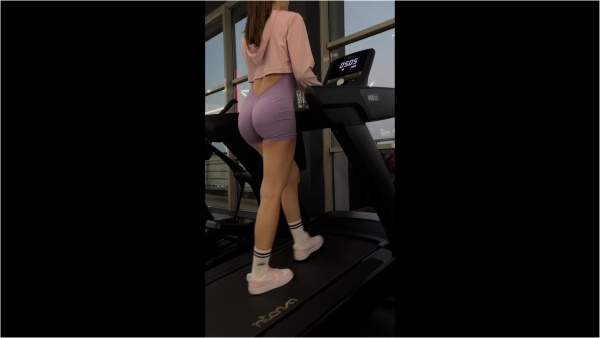 MissAlyse - Treadmill workout