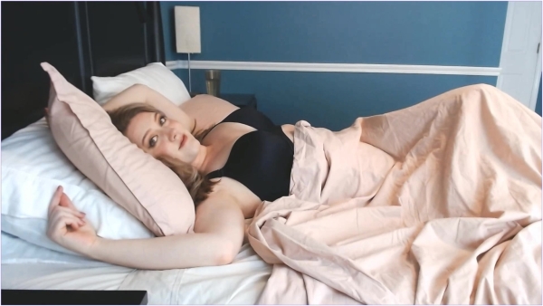 ScarlettBelle - Lingerie And Bedtime Chat
