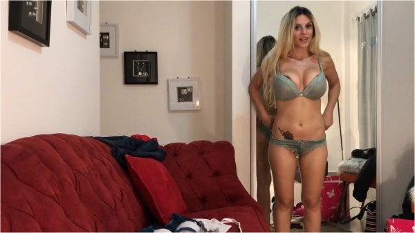 Rebecca de Winter - After Shopping 1
