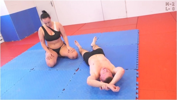 Femme F - FF11 Monique vs Lukas_mixed wrestling match