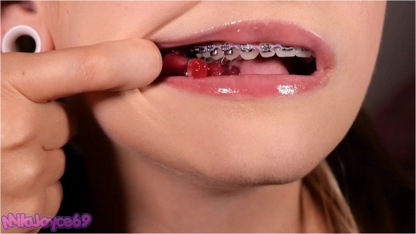 milajoyce69  - Chewing Fruit with Braces