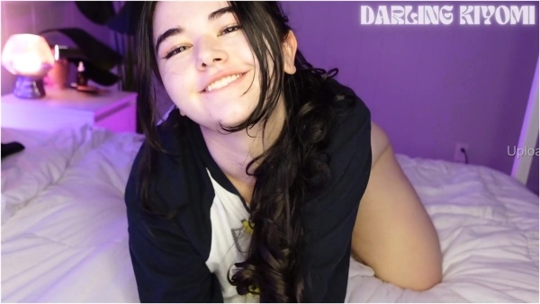 DarlingKiyomi - Free Use StepSister